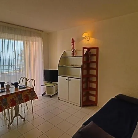 Sete, 2 Pieces, 6 Personnes - Fr-1-472a-20 Sète